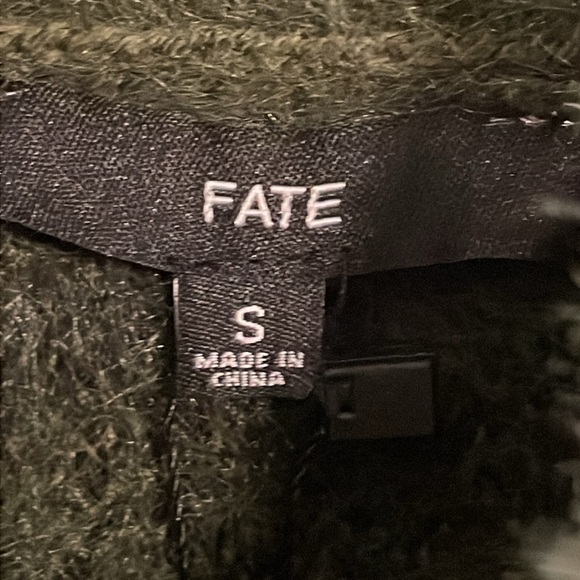 Fate DailyLook Women’s Sweater Small Green Camo Mock Neck Fuzzy Contemporary - Picture 11 of 17